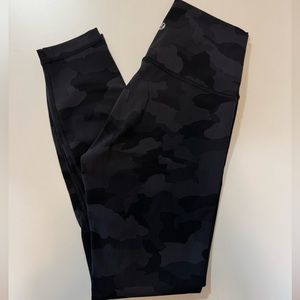 Lulelemon Wunder Under 25” Black Camo